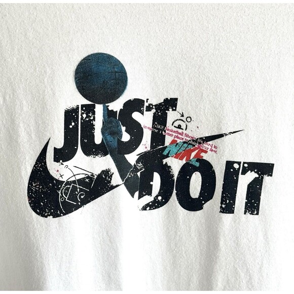 Nike Mens Just Do It T-Shirt Tee White Swoosh Graphics Basketball - Picture 2 of 8